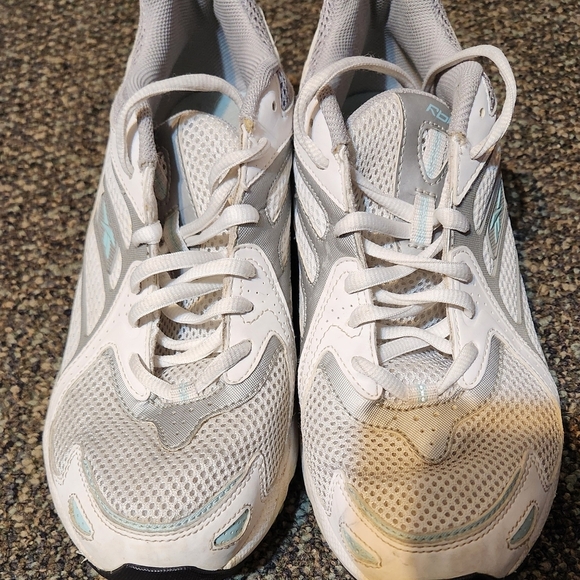 Reebok White Athletic Shoes with Breathable Mesh and Cushioned Midsole - Picture 2 of 6